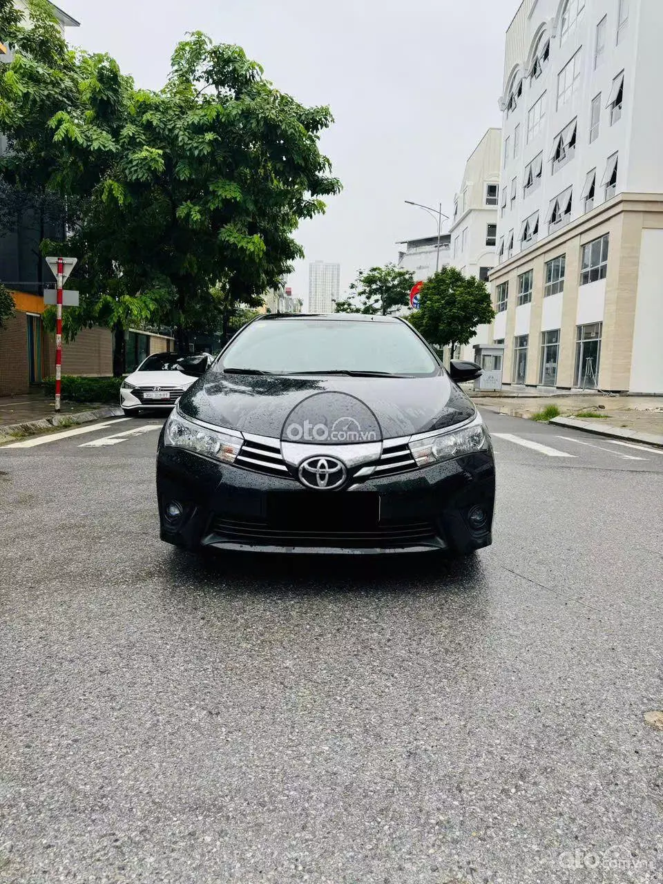 Toyota Corolla Altis 1.8G CVT — ảnh xe từ tin Oto.com.vn