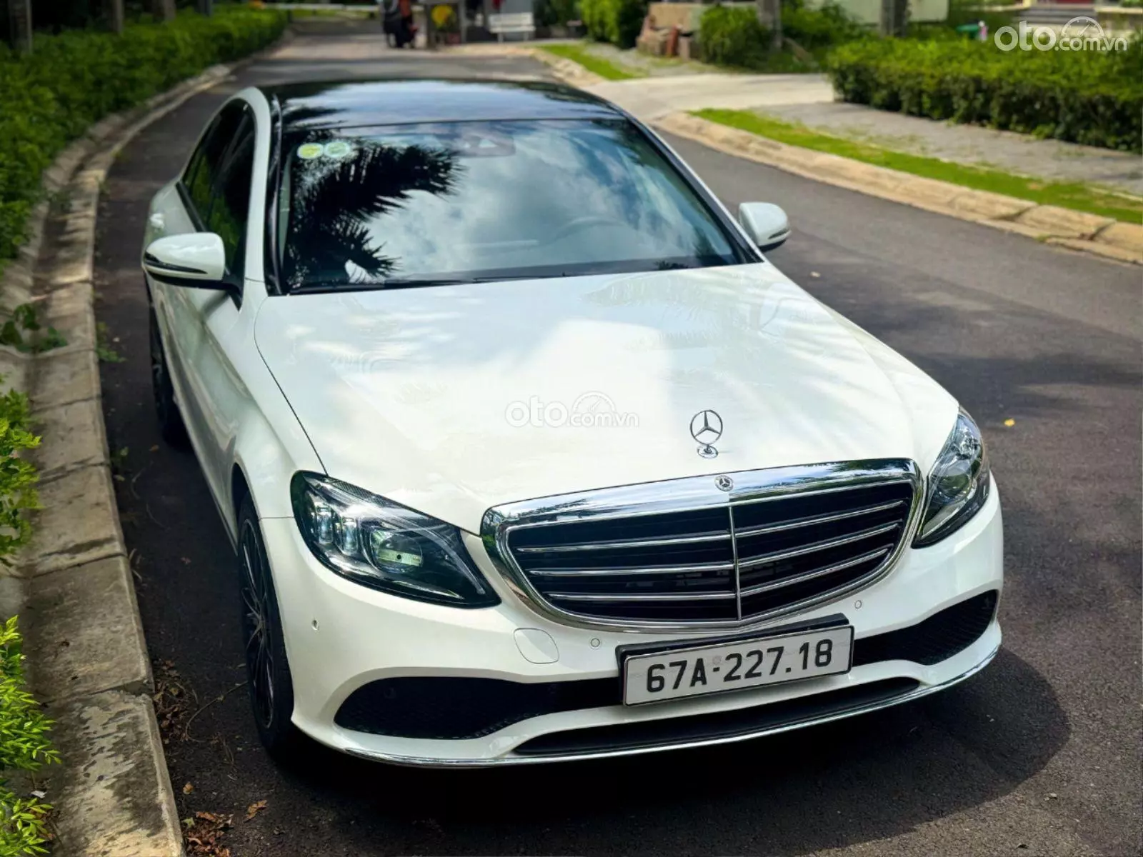 Mercedes-Benz C200 Exclusive — ảnh xe từ tin Oto.com.vn