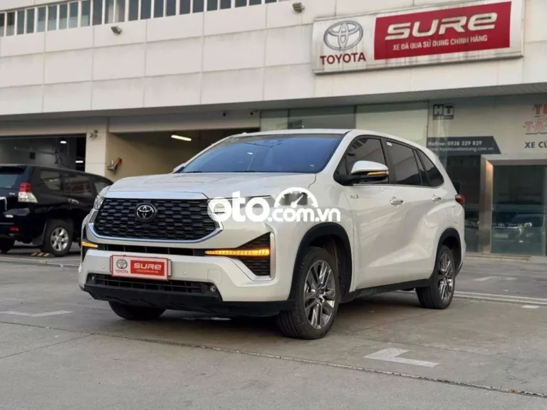 Toyota Innova Cross 2.0 HEV Hybrid