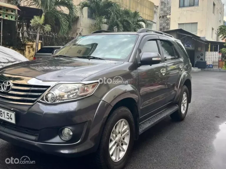 Toyota Fortuner 2.7 V 4×2 AT