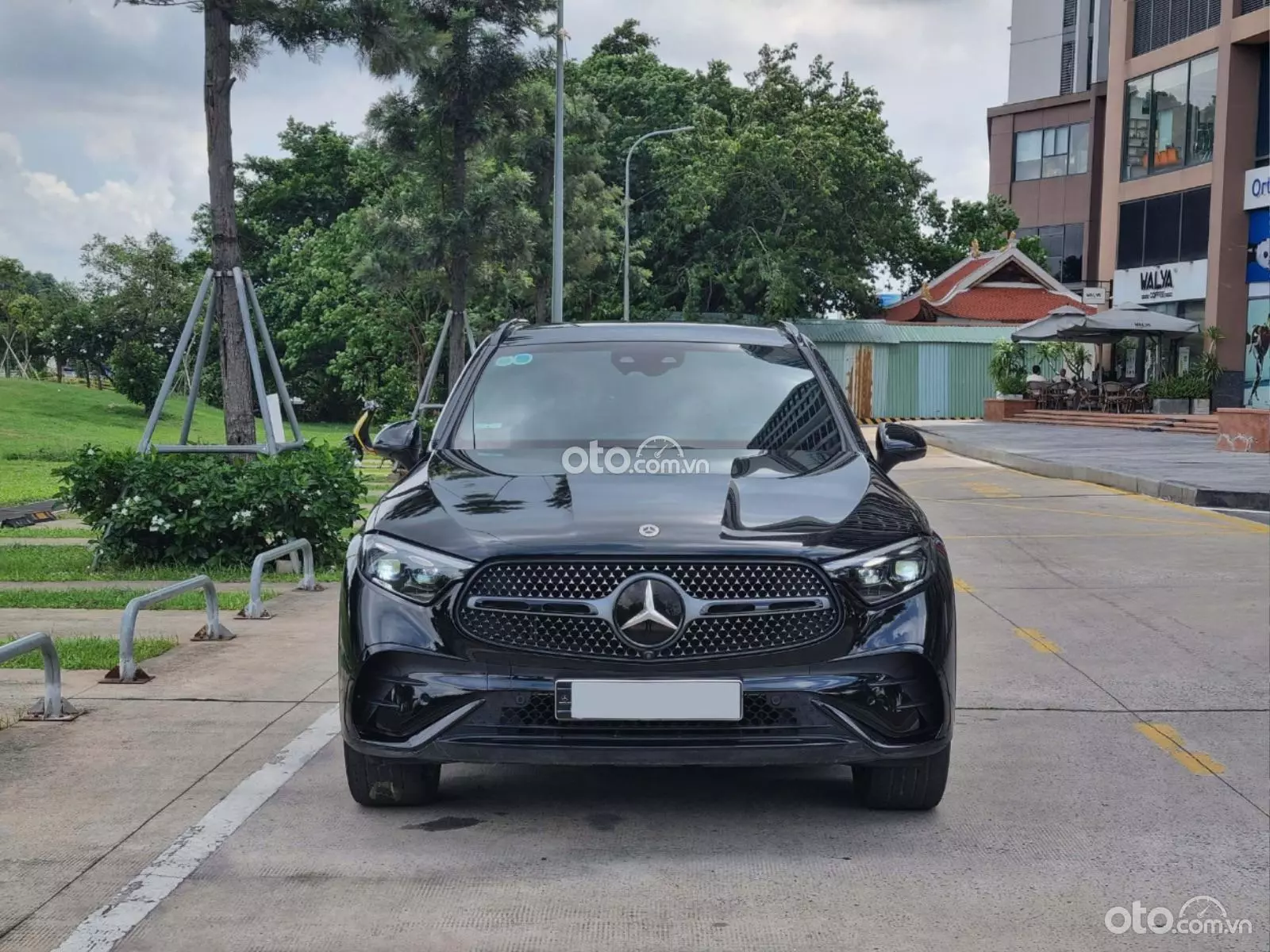 Mercedes-Benz GLC 300 4Matic — ảnh xe từ tin Oto.com.vn